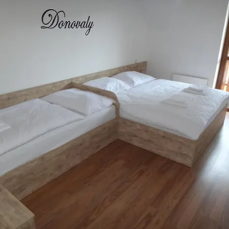 Kamzik アパート ドノヴァリ